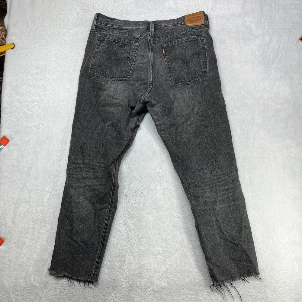 Levi's Straight Jeans Gray Denim Distressed Frayed Hem Button Fly‎ Classic 32X26
